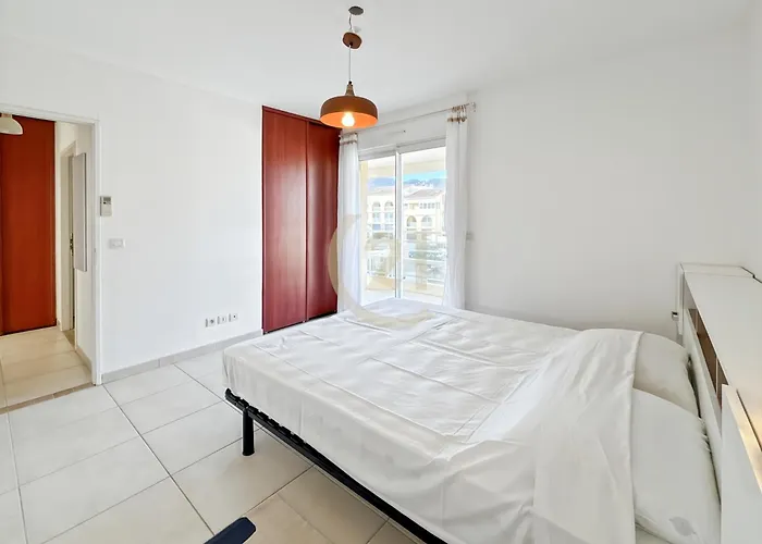 Port - T3 Vue ! Calvi (Corsica)