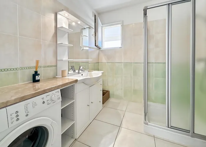 Apartment Port - T3 Vue ! Calvi (Corsica)